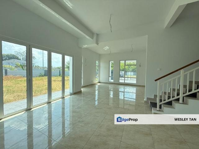 House for sale in Malaka