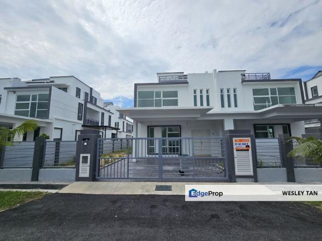 House for sale in Malaka