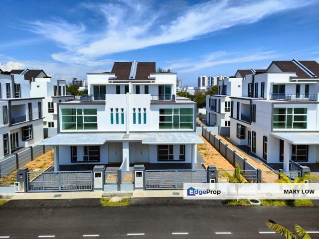 House for sale in Malaka