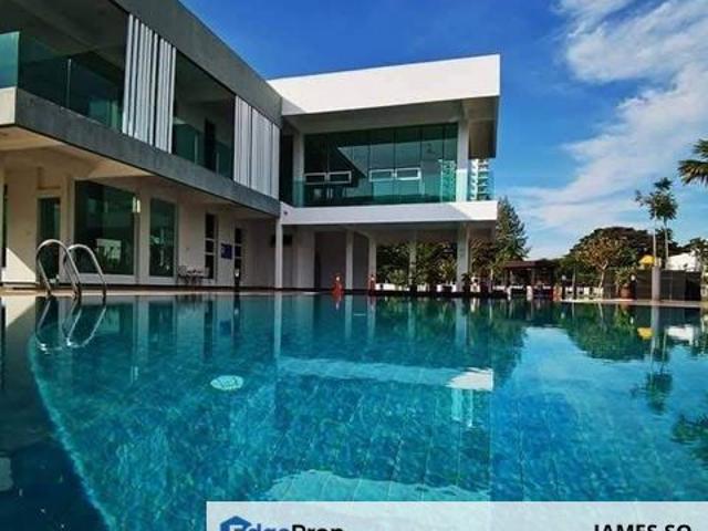 House for sale in Malaka