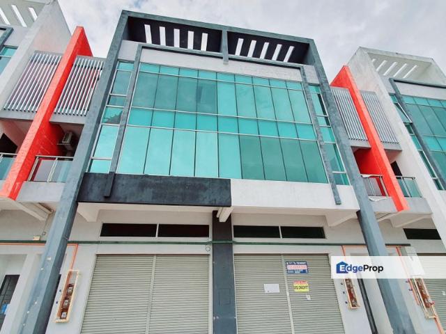 Shop for sale in Malaka
