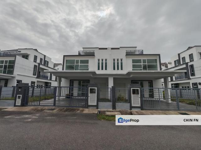 House for sale in Malaka