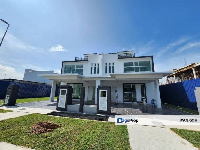 House for sale in Malaka