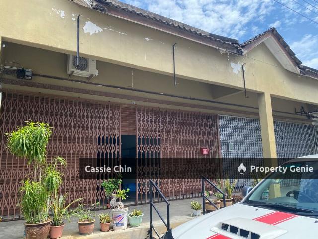 Shop for sale in Kluang, Johor