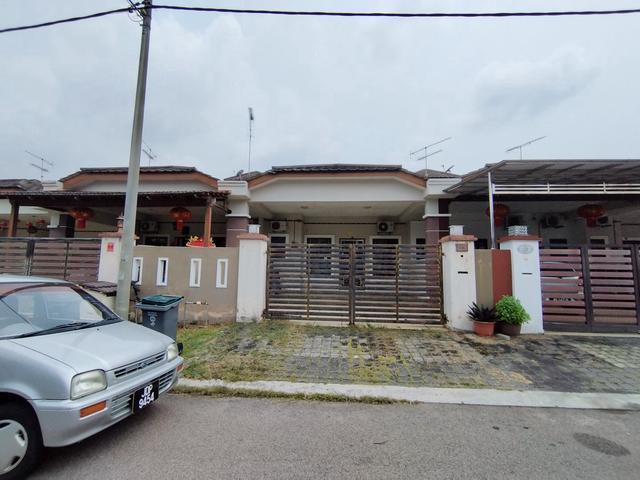 Terraced House for sale in Kluang