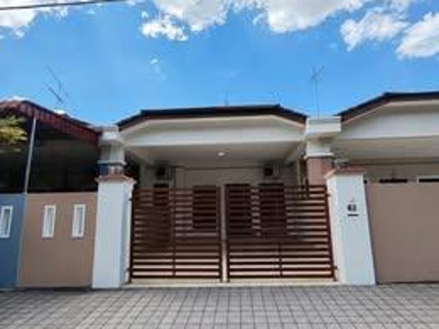 Terraced House for sale in Kluang