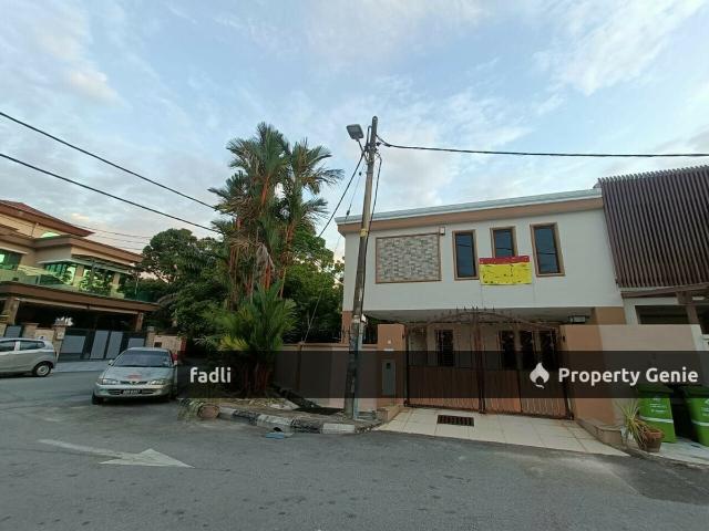 Terraced House for sale in Country Heights Damansara, Kuala Lumpur