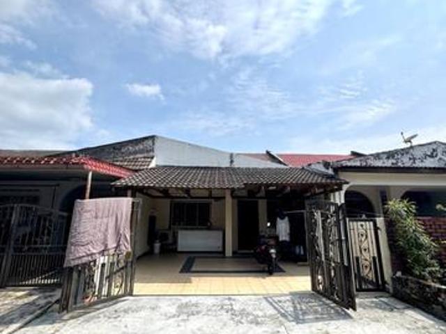 Terraced House for sale in Langat, Selangor