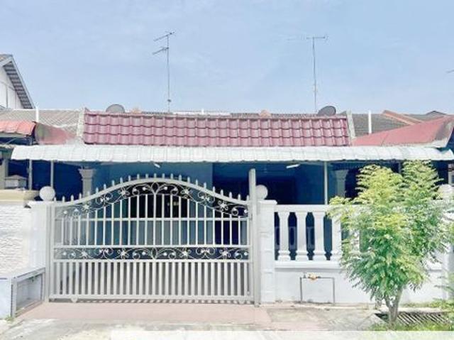 House for sale in Kota Tinggi