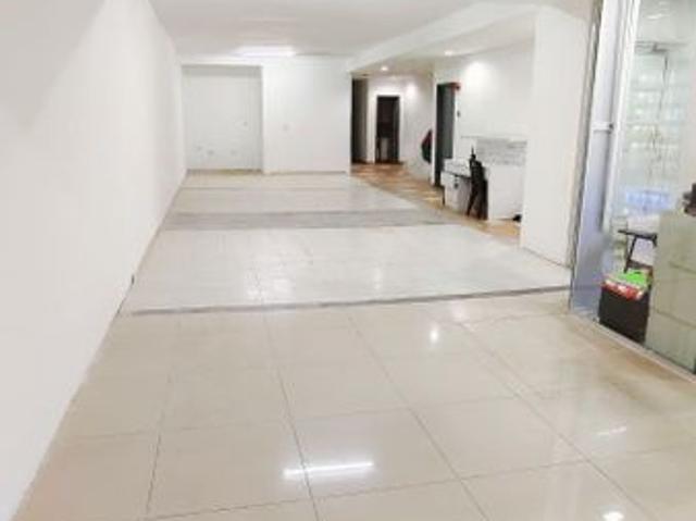 Shop for rent in Malaka