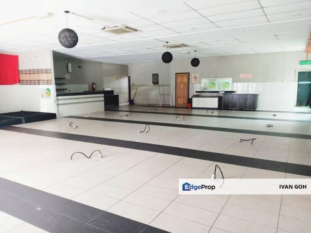 Shop for sale in Malaka