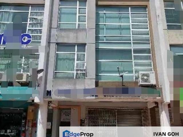 Shop for sale in Malaka
