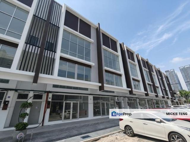 Shop for rent in Malaka