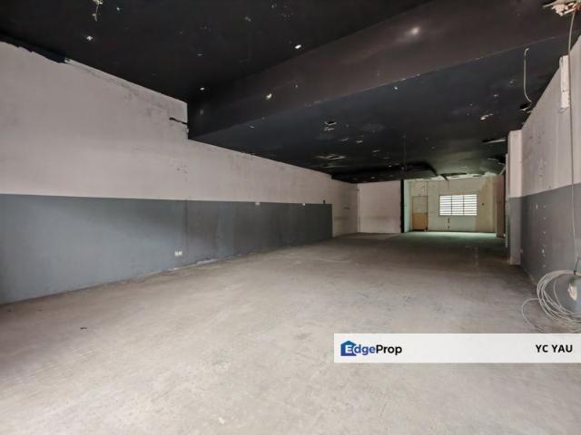 Shop for sale in Malaka
