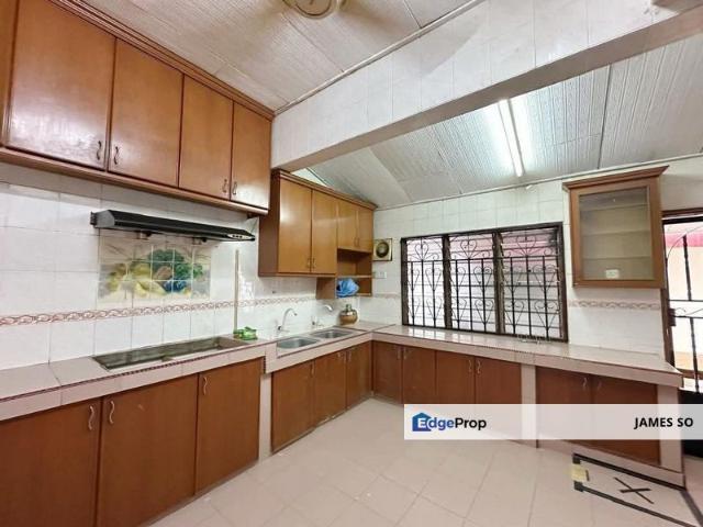 House for sale in Malaka