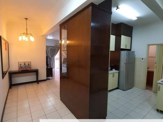 Shop for sale in Malaka