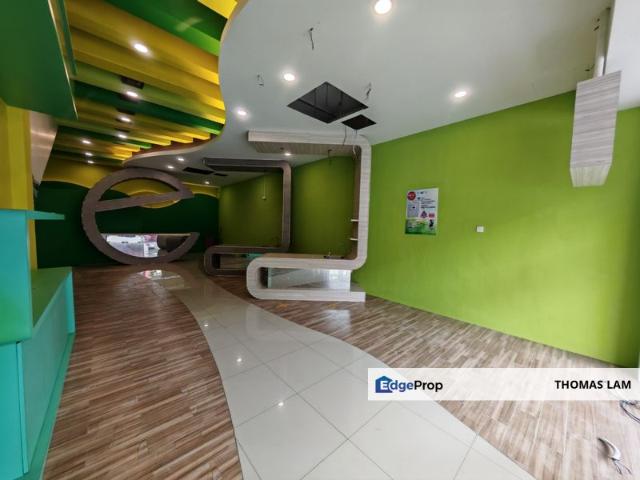 Shop for sale in Malaka