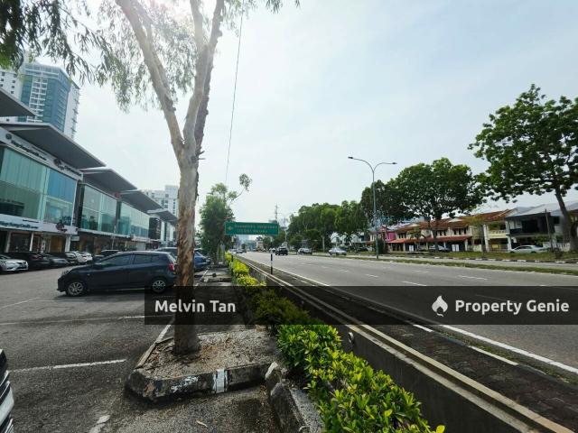 Shop for rent in Malaka