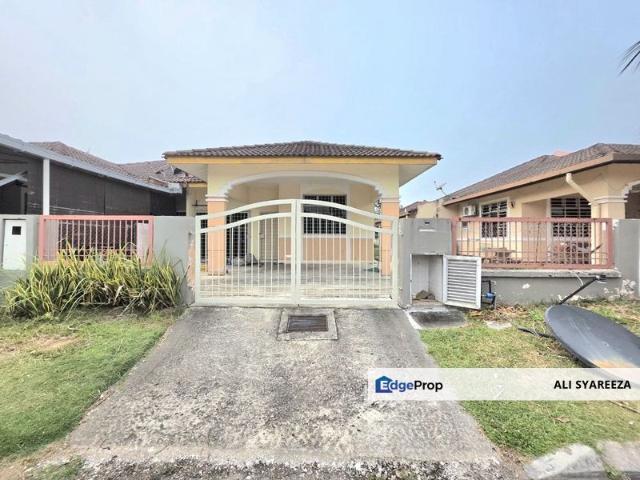 House for sale in Tanjong Sepat, Selangor