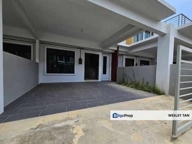 House for sale in Malaka