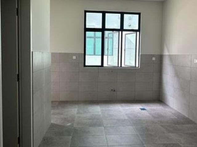 House for sale in Malaka