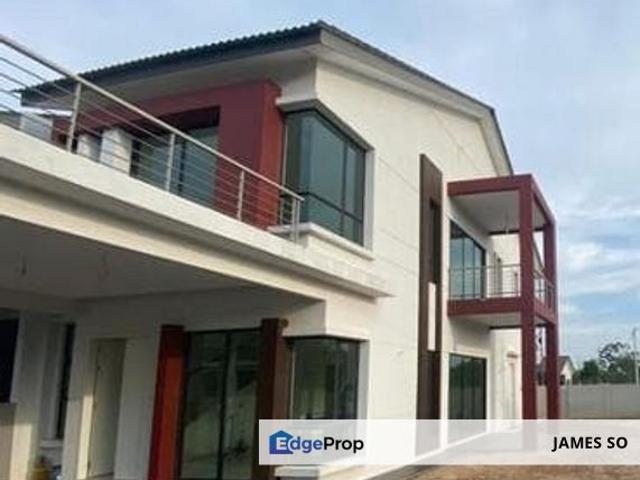 House for sale in Malaka