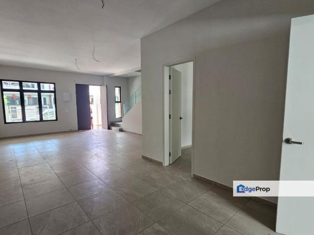 House for sale in Malaka