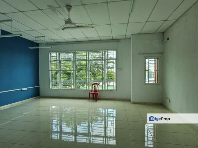 Shop for rent in Malaka