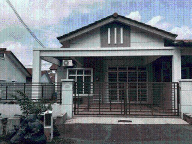 House for rent in Malaka