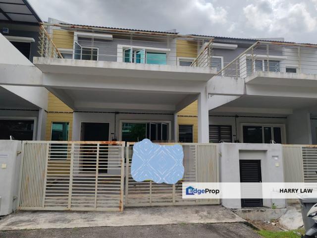 House for sale in Malaka