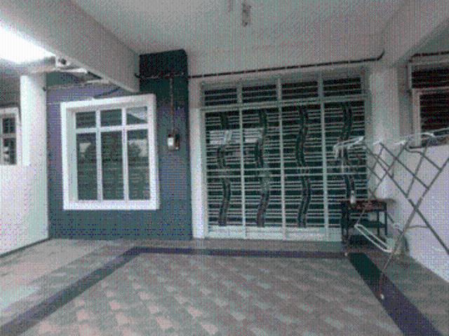 House for rent in Malaka