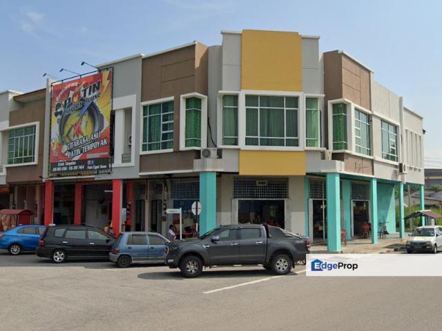Shop for sale in Malaka