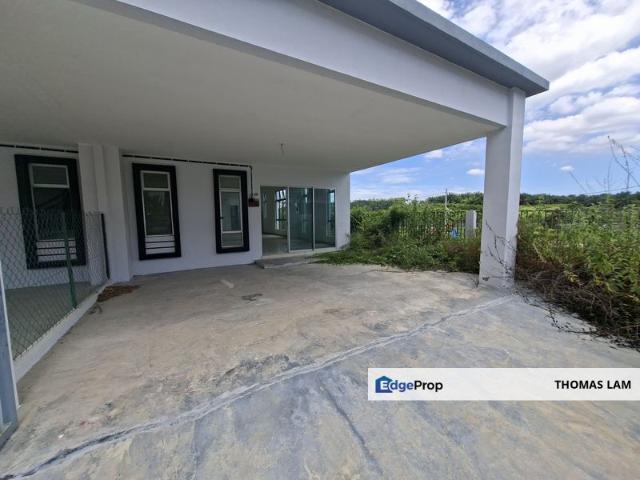 House for sale in Malaka
