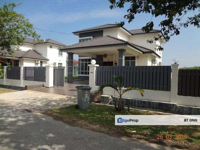 House for sale in Malaka
