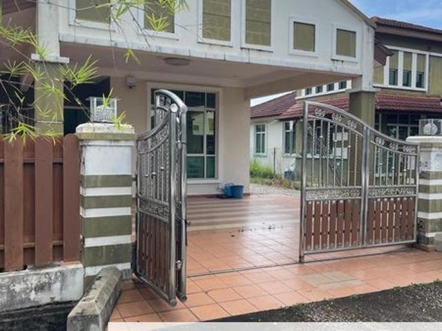 House for sale in Malaka