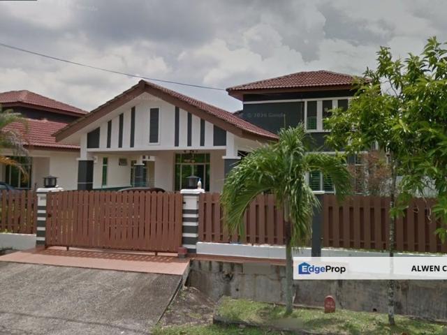 House for sale in Malaka