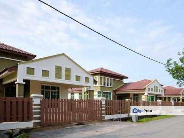 House for sale in Malaka