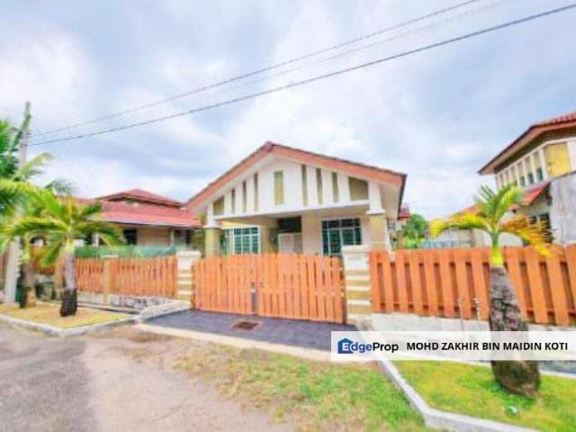 House for sale in Malaka