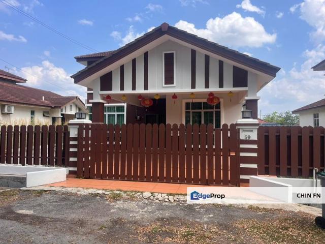 House for sale in Malaka
