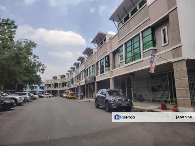 Shop for rent in Malaka