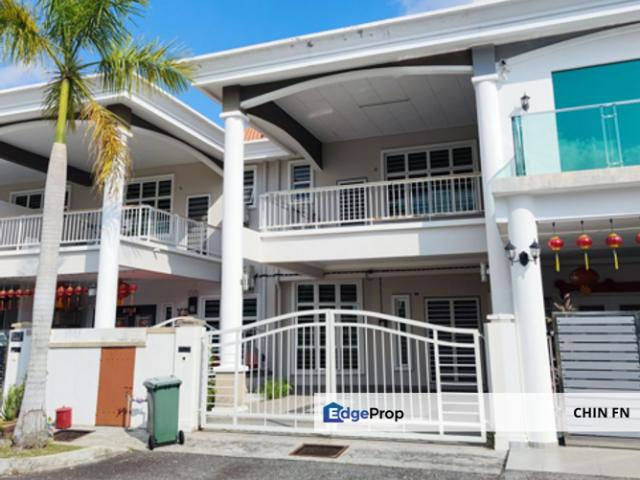 House for sale in Malaka