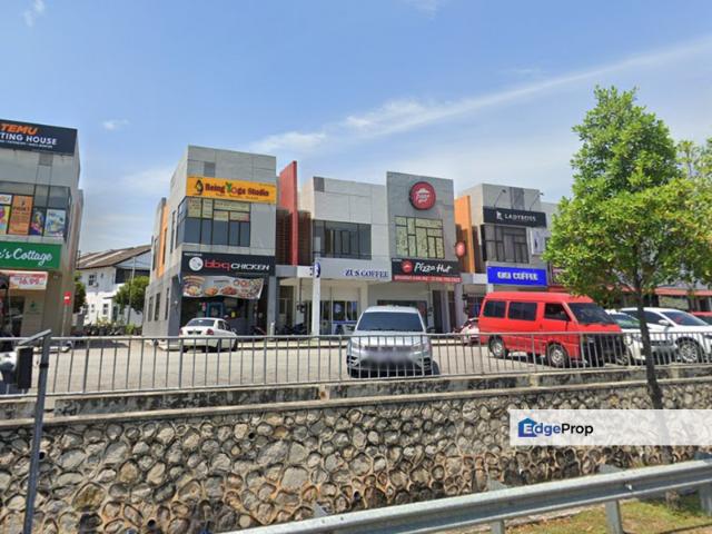 Shop for sale in Malaka