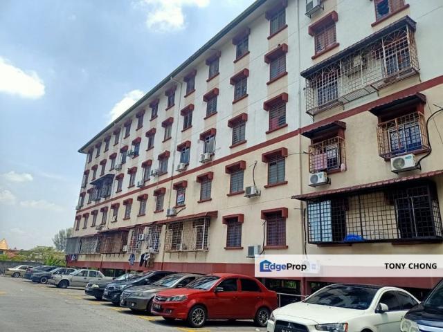 Flat for sale in Kajang, Langat
