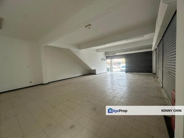 Shop for rent in Kajang, Langat