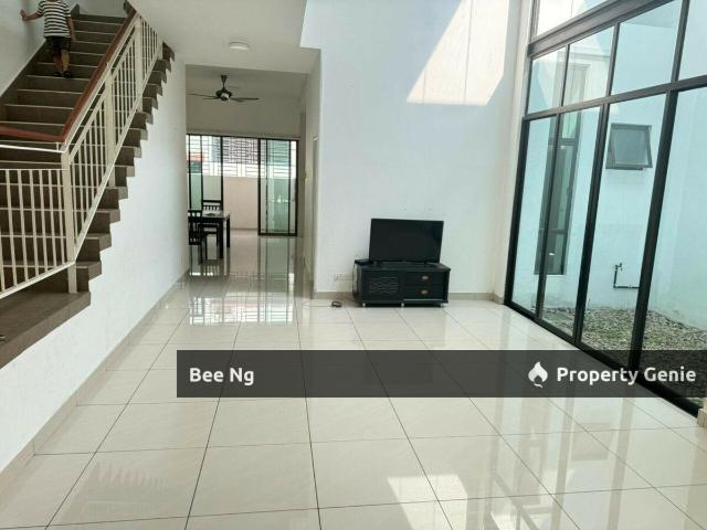 Bungalow for rent in Johore Bahru, Johor