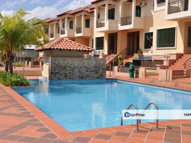 House for sale in Malaka