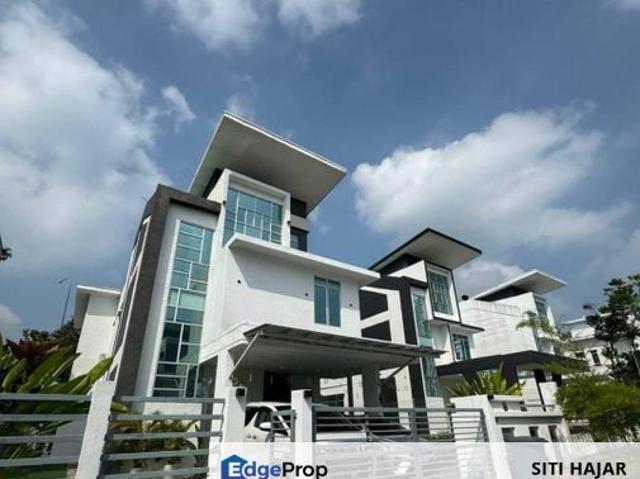 House for sale in Sendayan Village, Negeri Sembilan