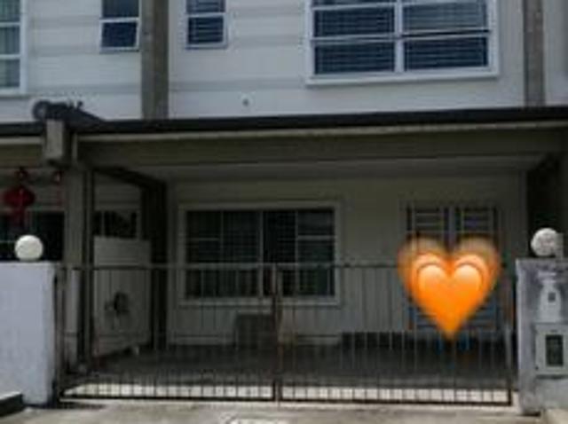 Terraced House for sale in Kuching