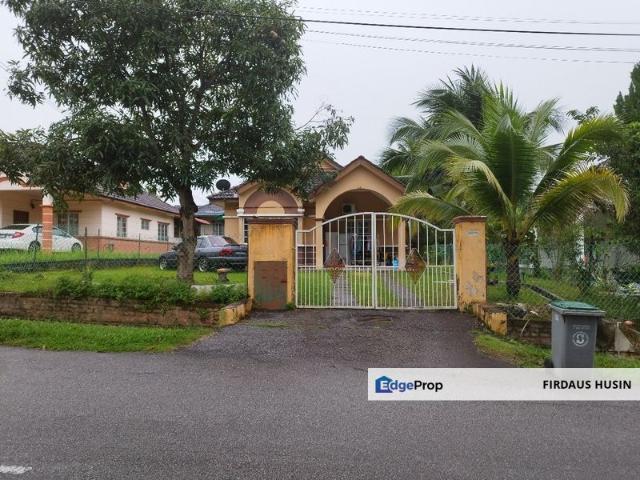 House for sale in Sendayan Village, Negeri Sembilan