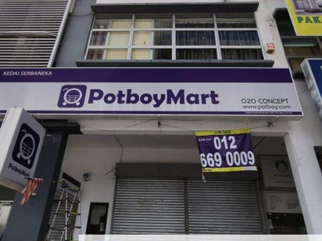 Shop for rent in Country Heights Damansara, Kuala Lumpur
